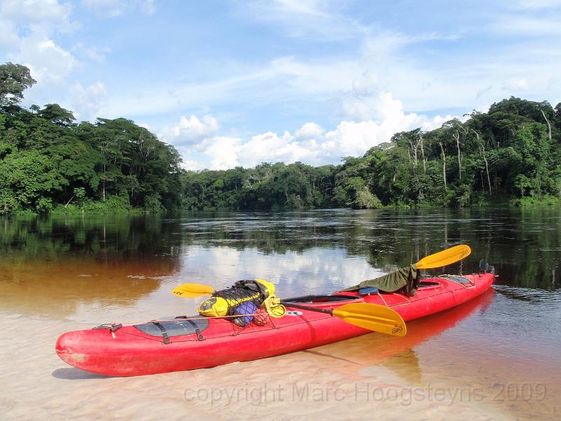 We paddled 500 km's at this point and the boat is doing fine.jpg